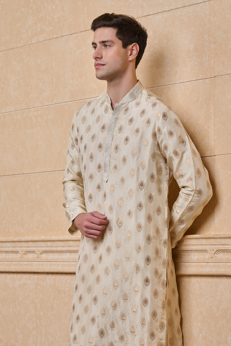 Gold Zari Jacquard Kurta Set With Texture Detailing