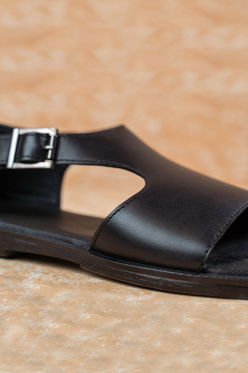 Burnish Leather Sandal With Buckle
