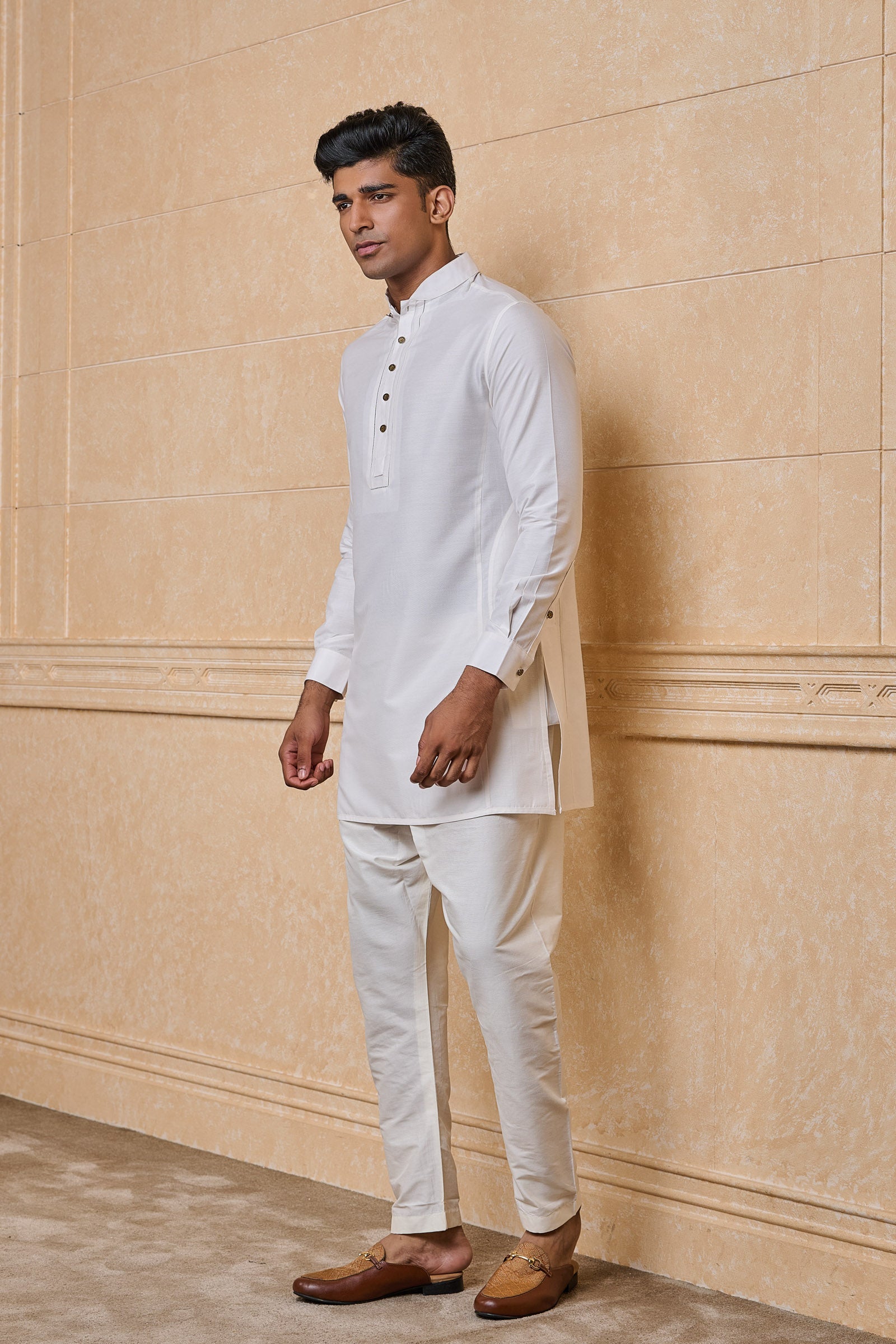 Ivory Stylised Kurta With Jaai Detailing