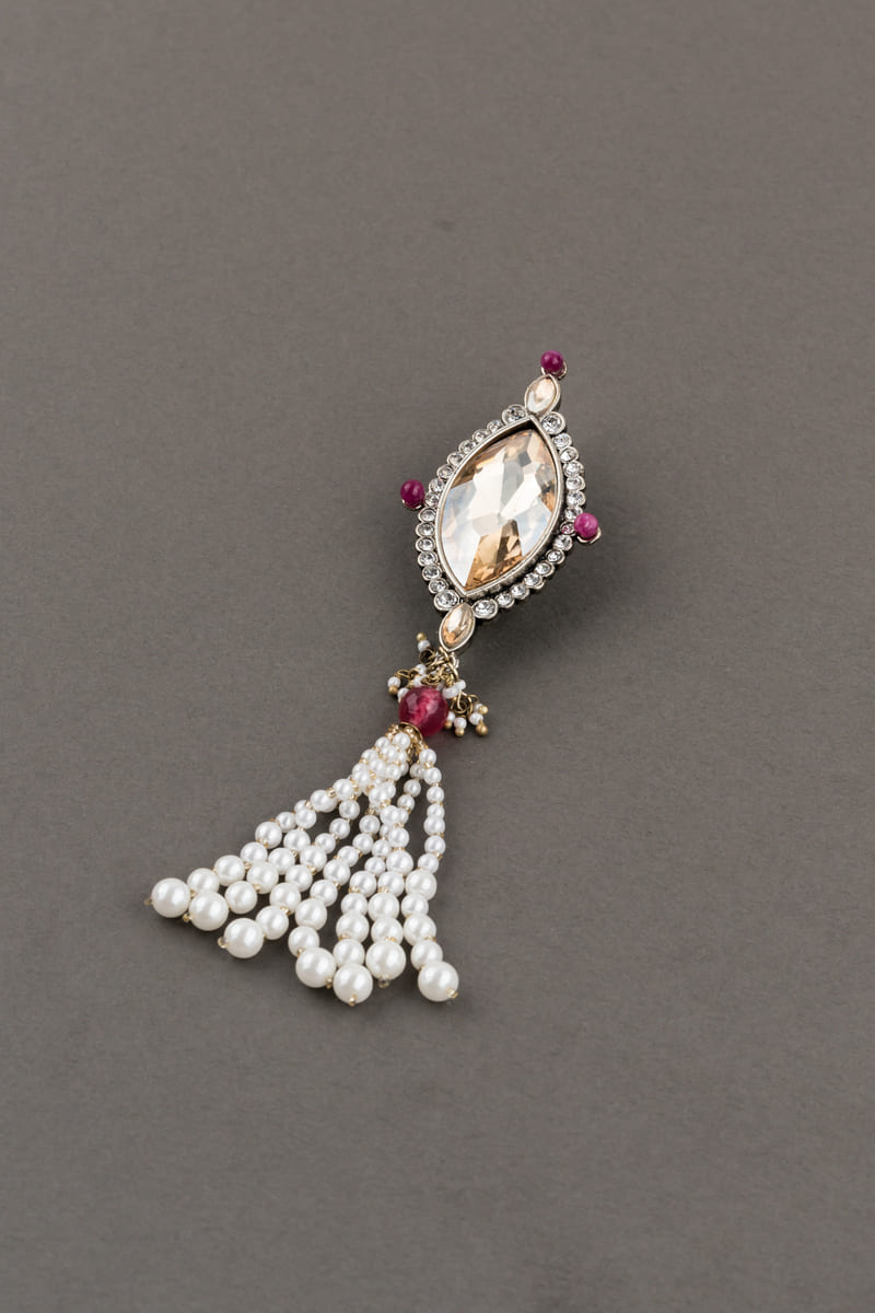 Maroon Crystal Brooch With Pearl Latkan