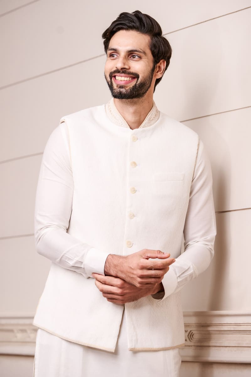 Classic Ivory Textured Bundi With Embroidered Collar