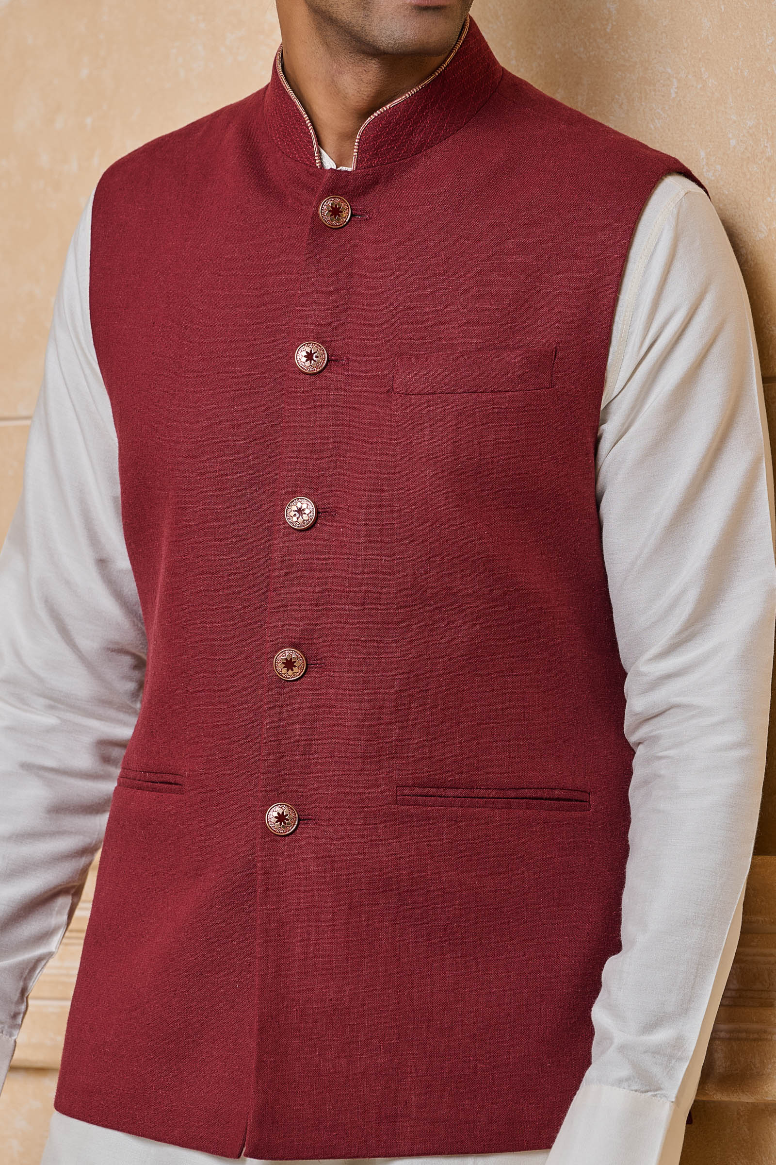 Maroon Linen Bundi with Collar Detailing