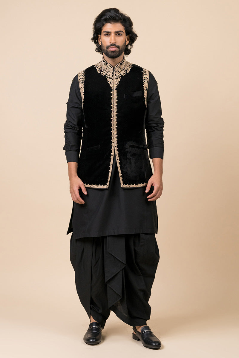 Black Velvet Bundi With Pearl and Dori Embroidery