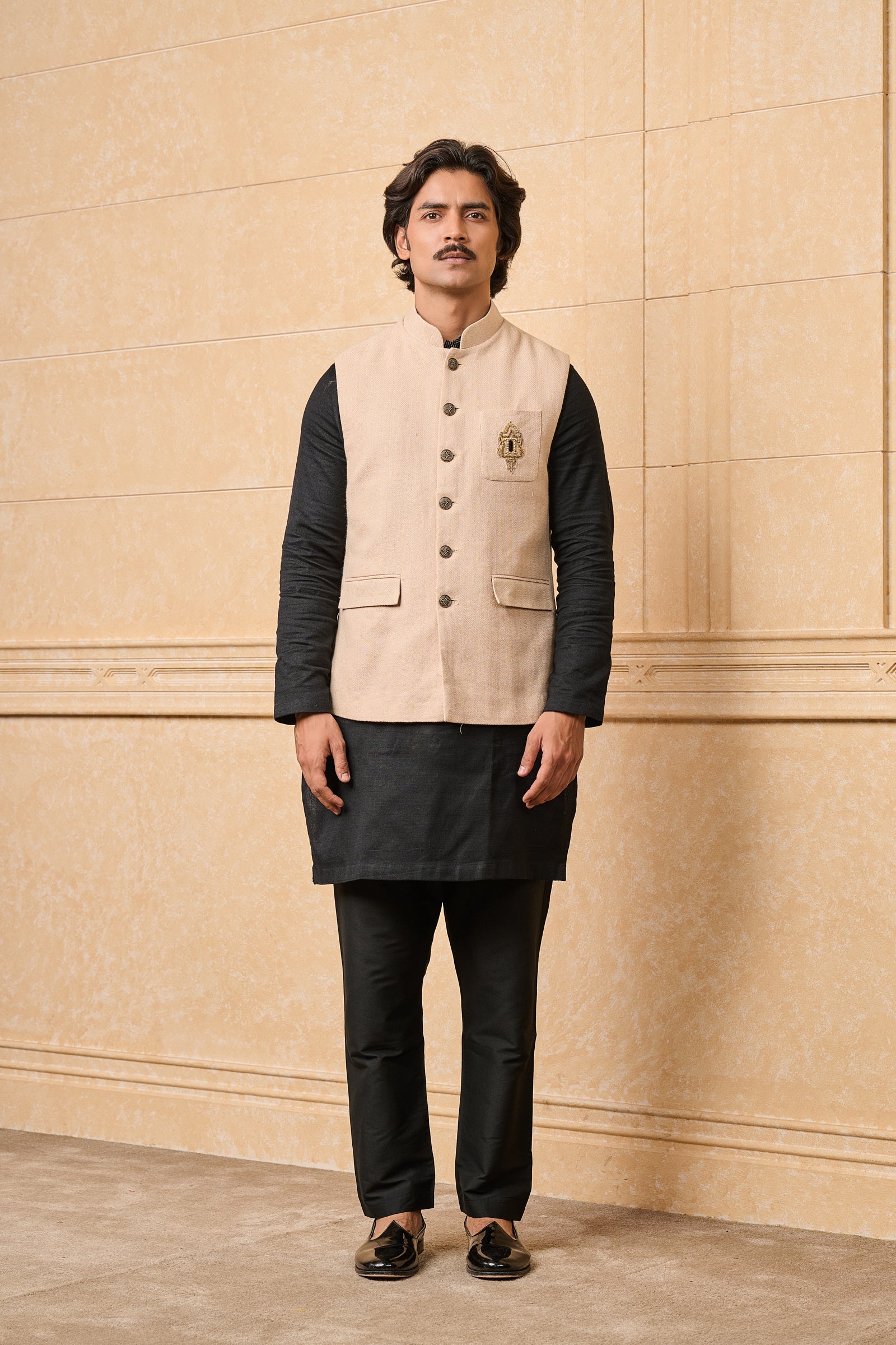 Beige Bundi With Zardozi Embroidered Crest