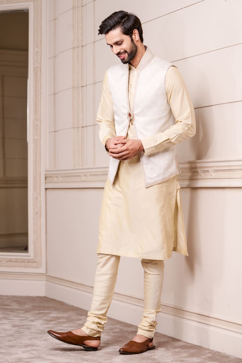 Ivory Jacquard Embroidered Kurta Bundi Set