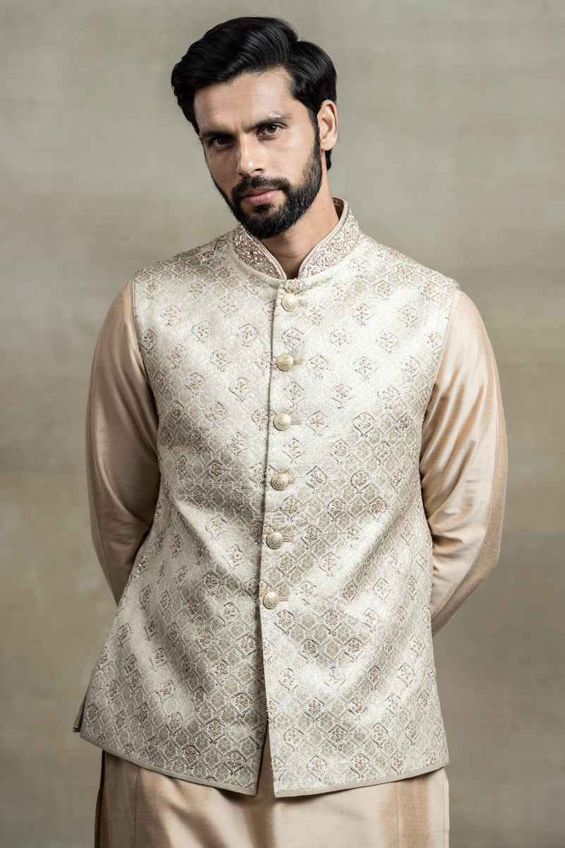 Gold Kurta Bundi Set Highlighted With Aari And Zardozi Embroidery