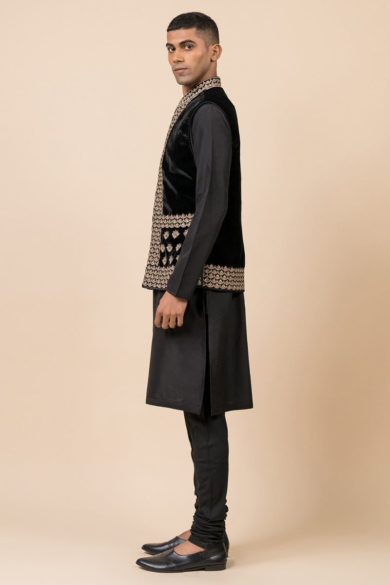 Black Embroidered Velvet Kurta Bundi Set