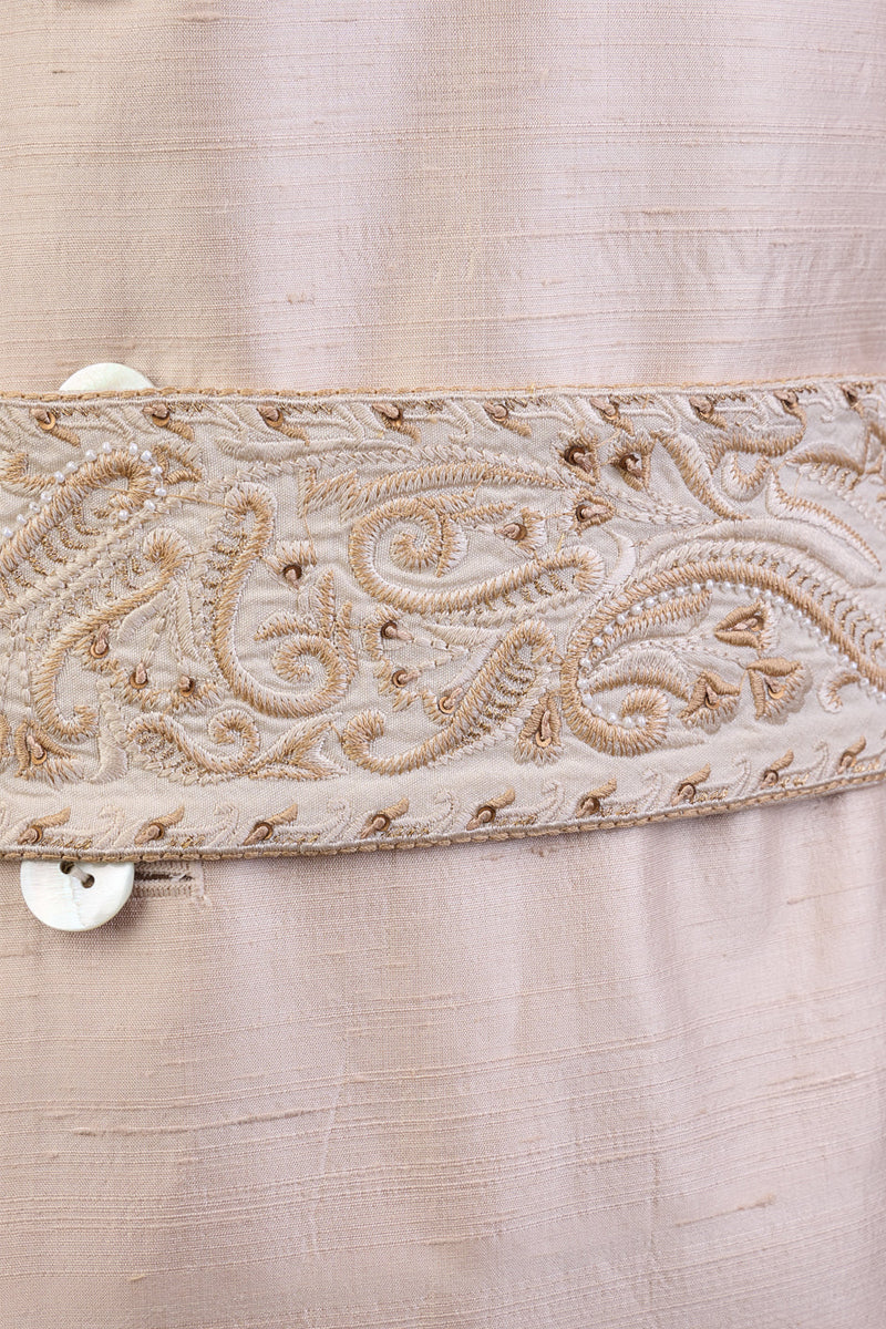 Ivory Resham Embroidered Kamarbandh