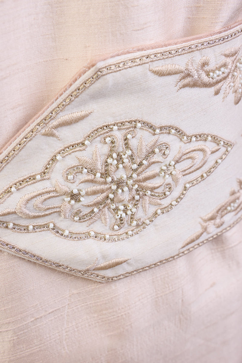 Ivory All Over Embroidered Kamarbandh