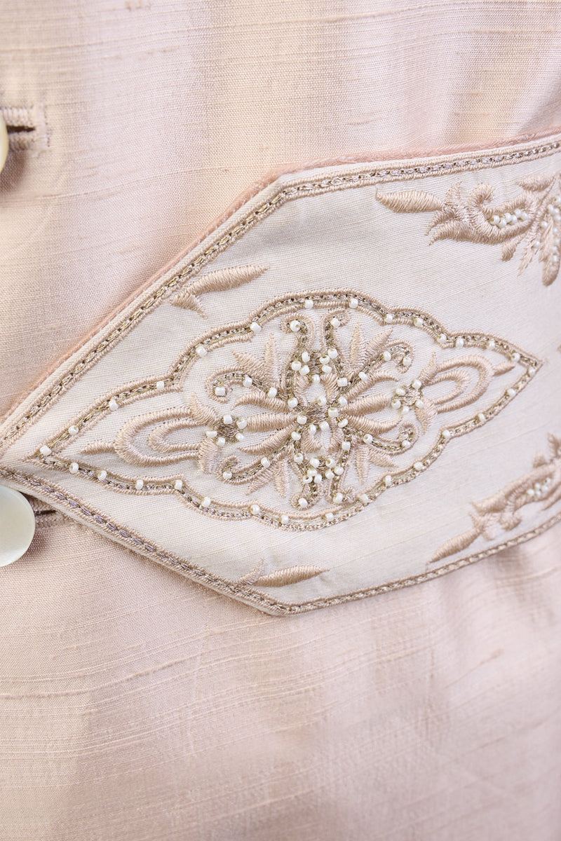 Ivory All Over Embroidered Kamarbandh