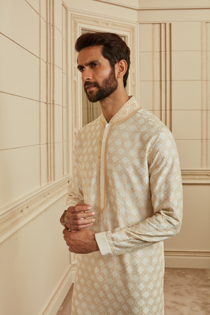 Ivory Aari Embroidered Kurta Set