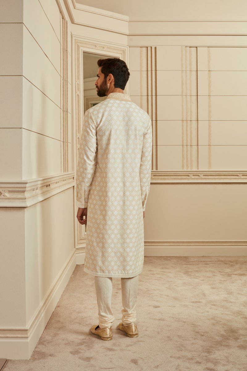 Ivory Aari Embroidered Kurta Set