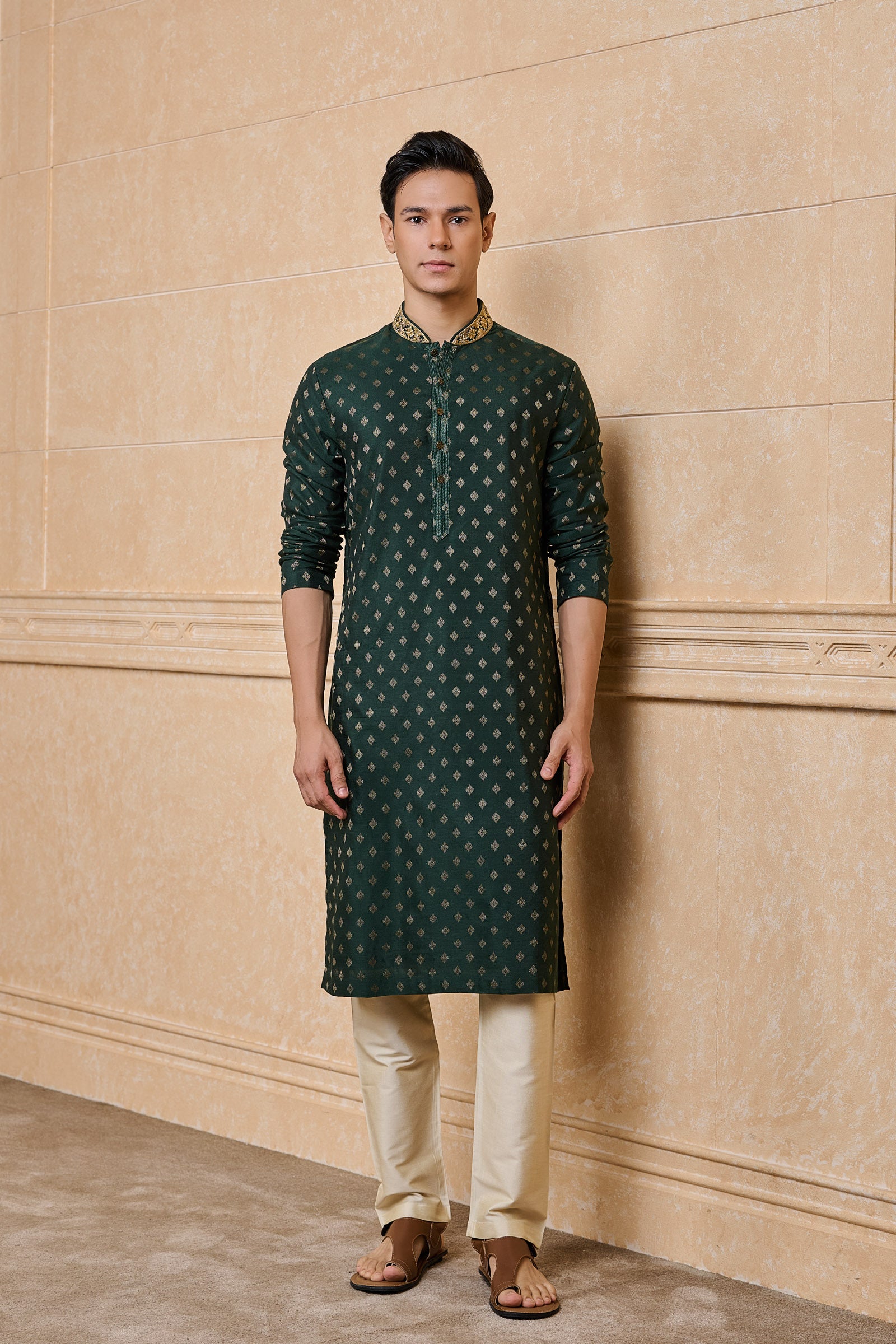 Dark Green Kurta Set With Embroidered Collar