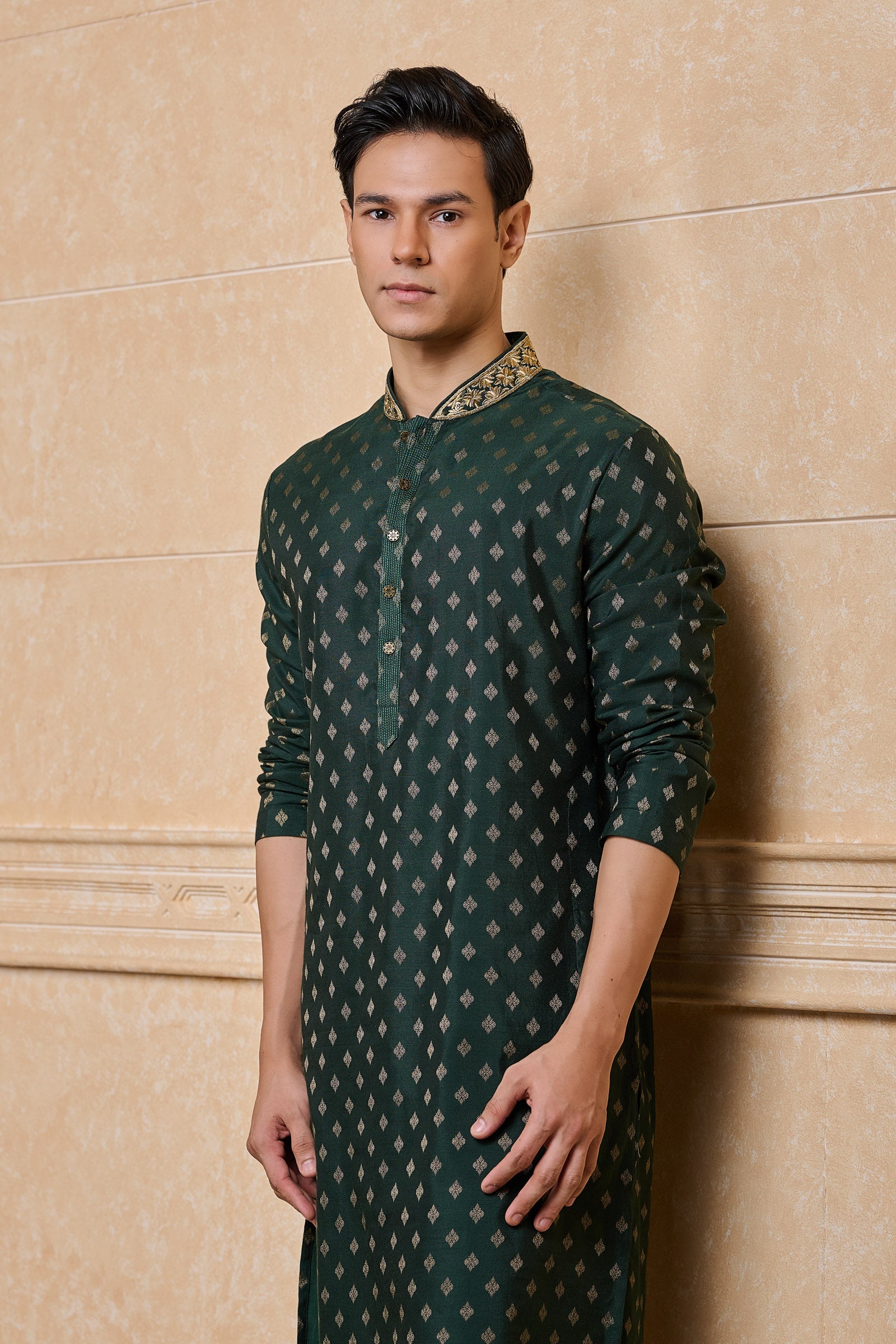 Dark Green Kurta Set With Embroidered Collar