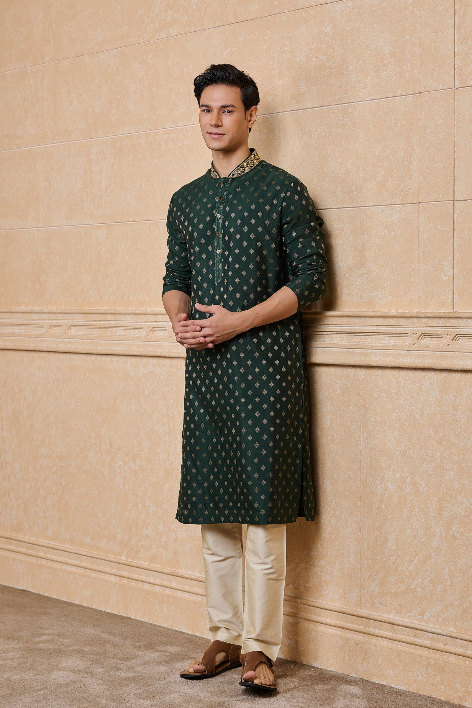 Dark Green Kurta Set With Embroidered Collar