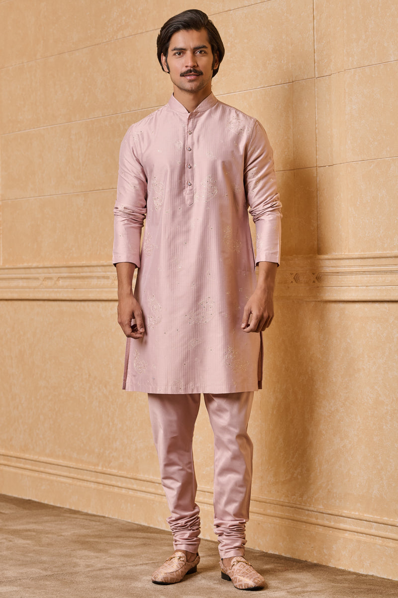 Pink Kurta Set With Embroidery Highlights