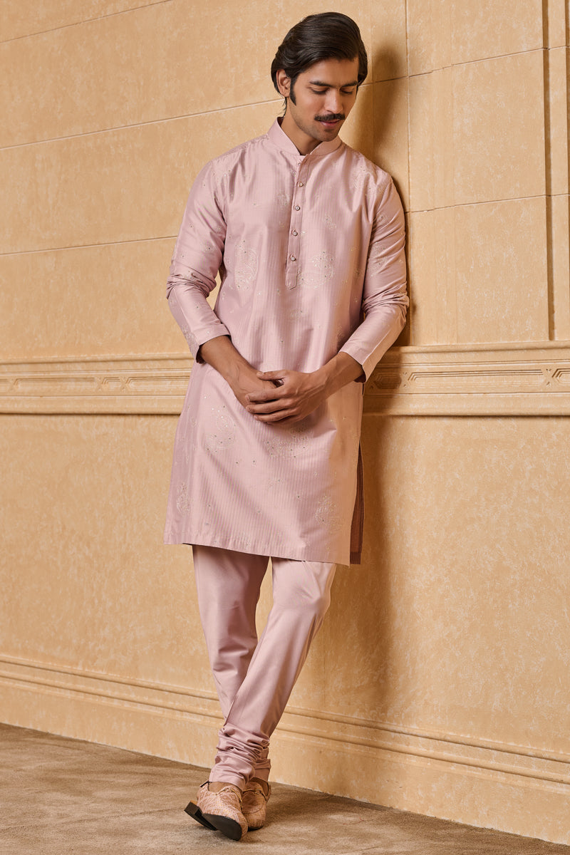 Pink Kurta Set With Embroidery Highlights