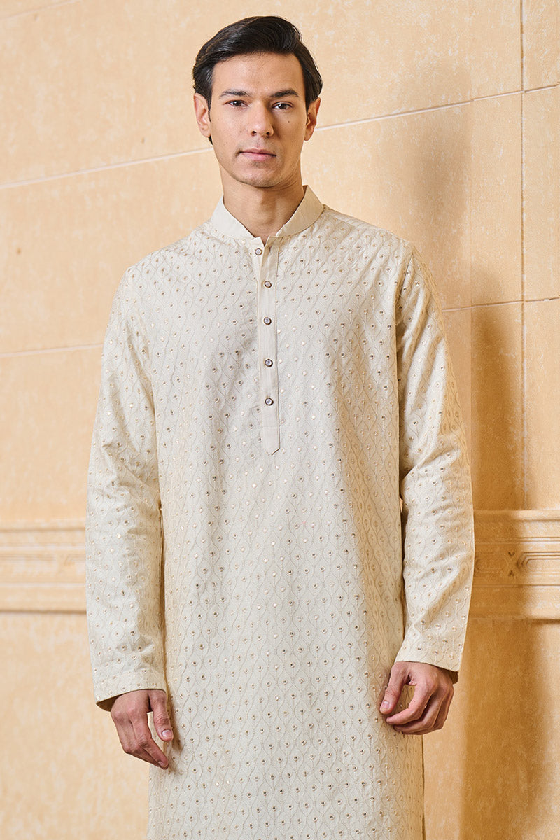 Ivory Kurta Set With Embroidery Highlights