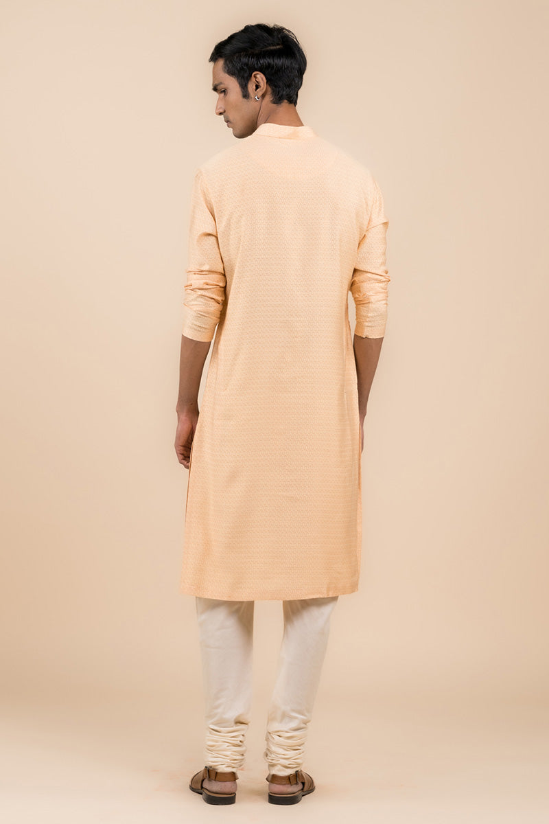 Peach Jacquard Kurta Set In Jaal Pattern