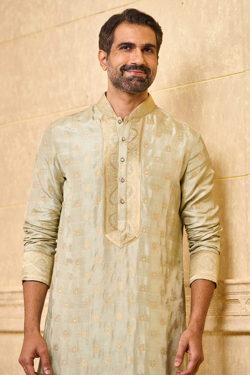 Light Green Kurta Set With All Over Butta Embroidery