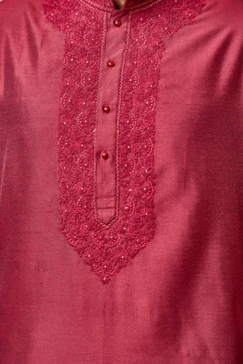 Maroon Kurta Set With Embroidered Neck And Sleeves