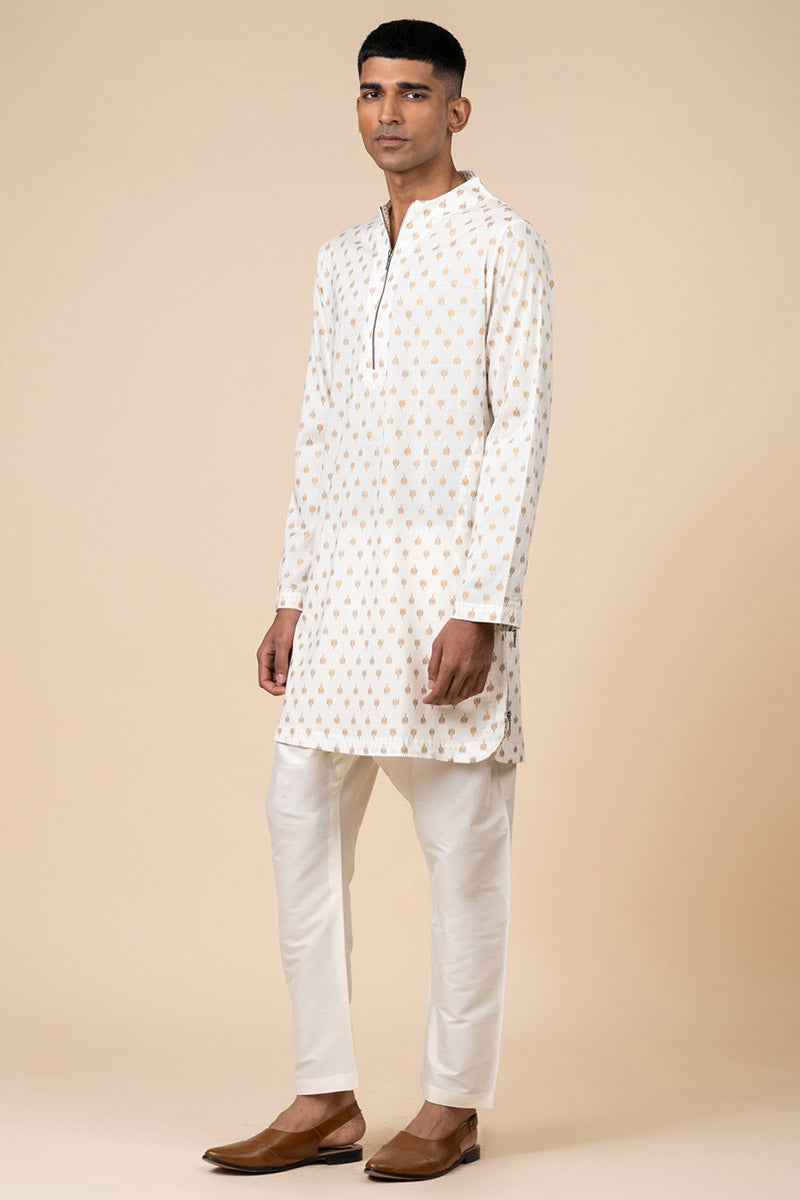 Ivory Printed Kurta Set With Zipper Placket