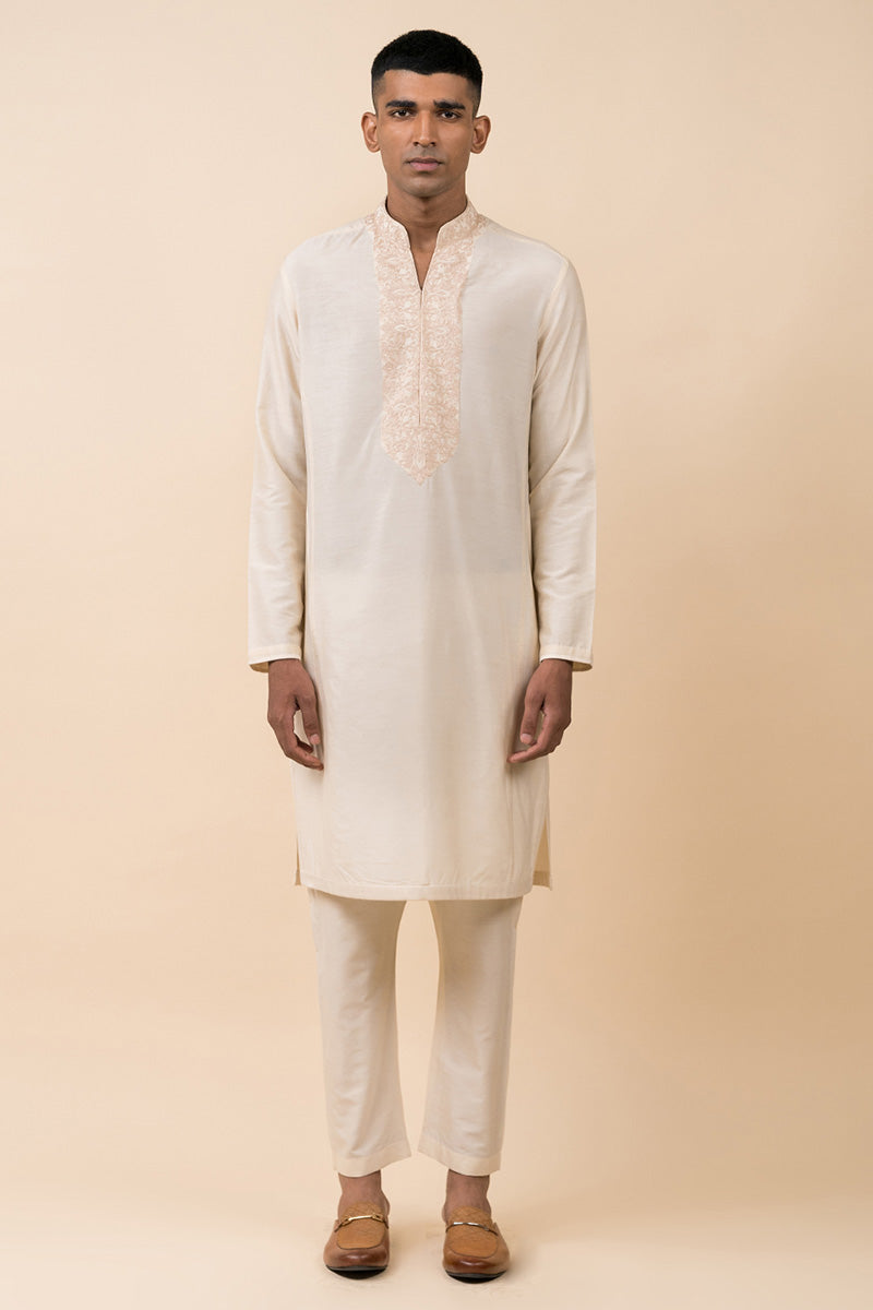 Ivory Kurta Set With Resham Aari Embroidery