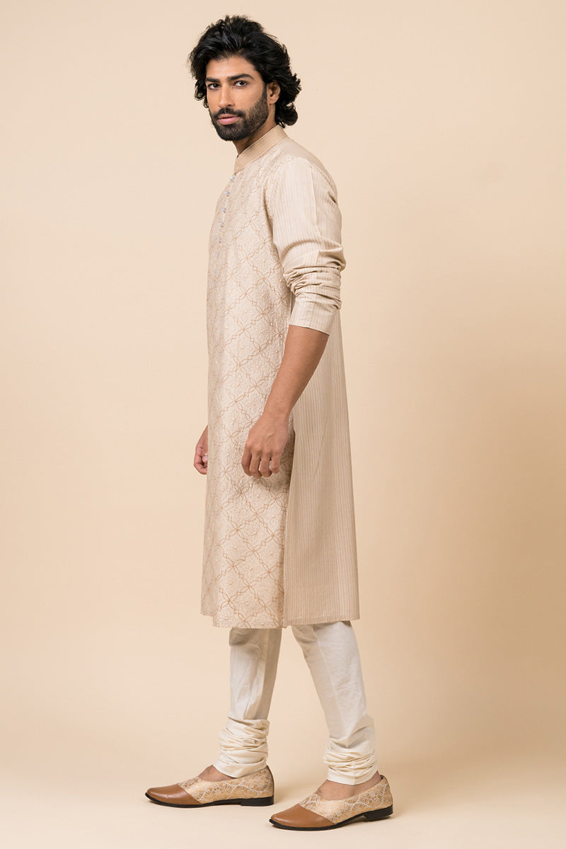 Beige Kurta Set In All Over Kantha Embroidery