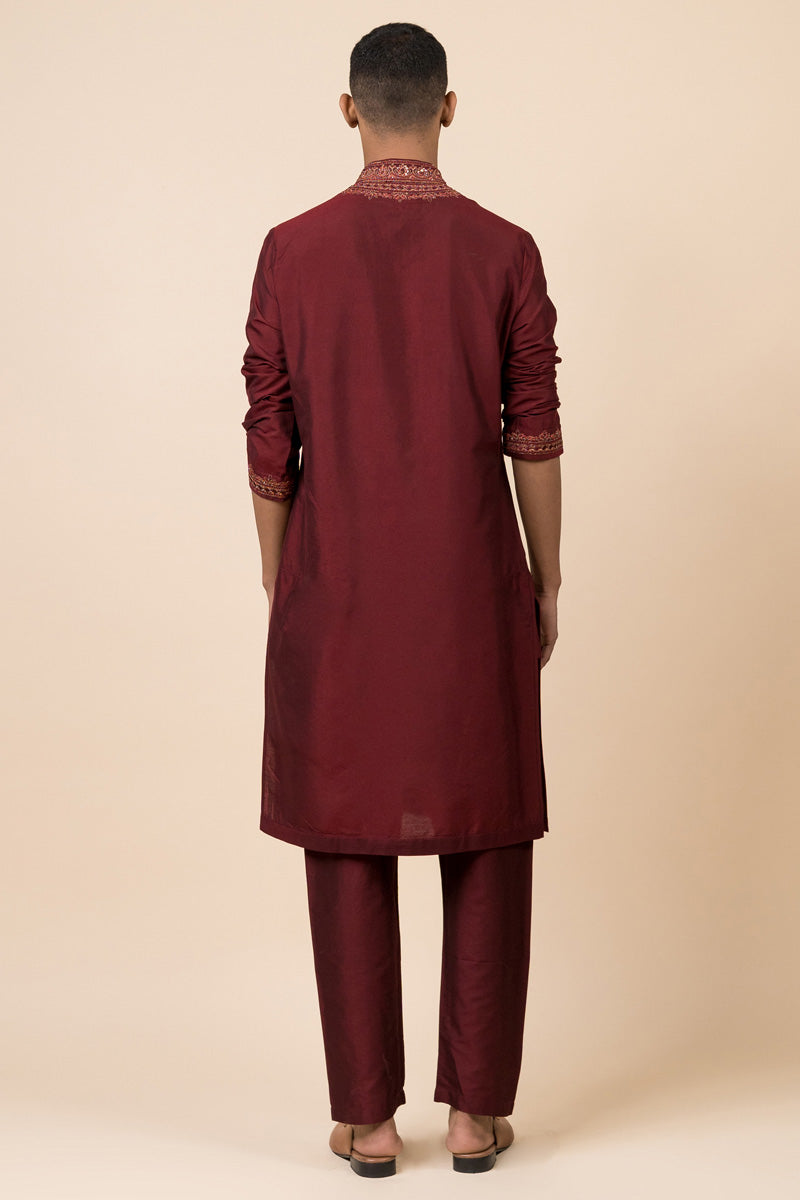 Wine Kurta Set With Embroidered Collar and Placket