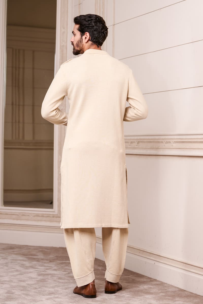 Cream Kurta Set With Kantha Stitch Detailing