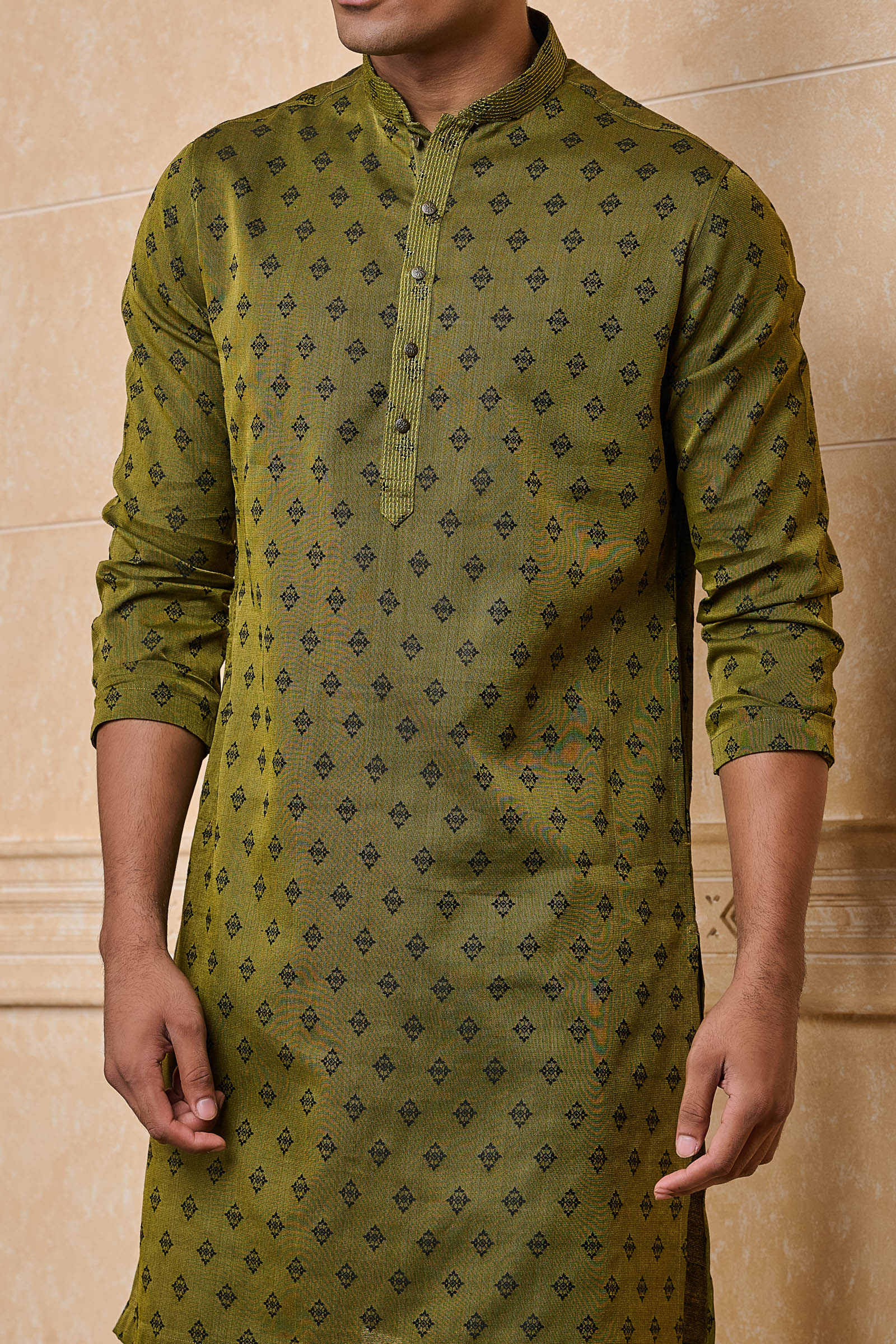 Green Jacquard Kurta Set With Top Stitch Detailing