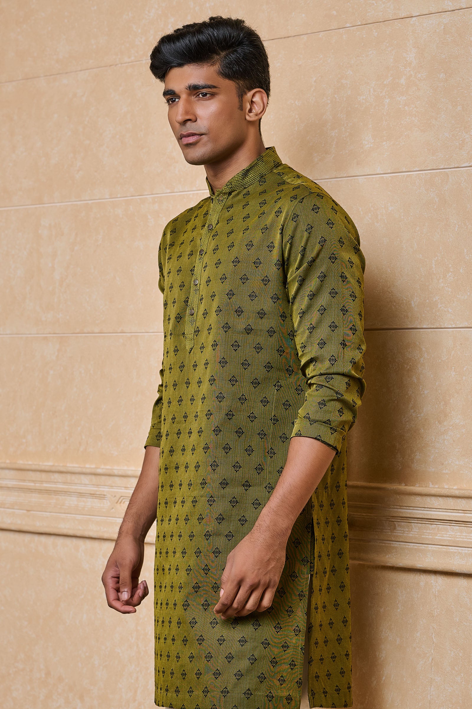 Green Jacquard Kurta Set With Top Stitch Detailing