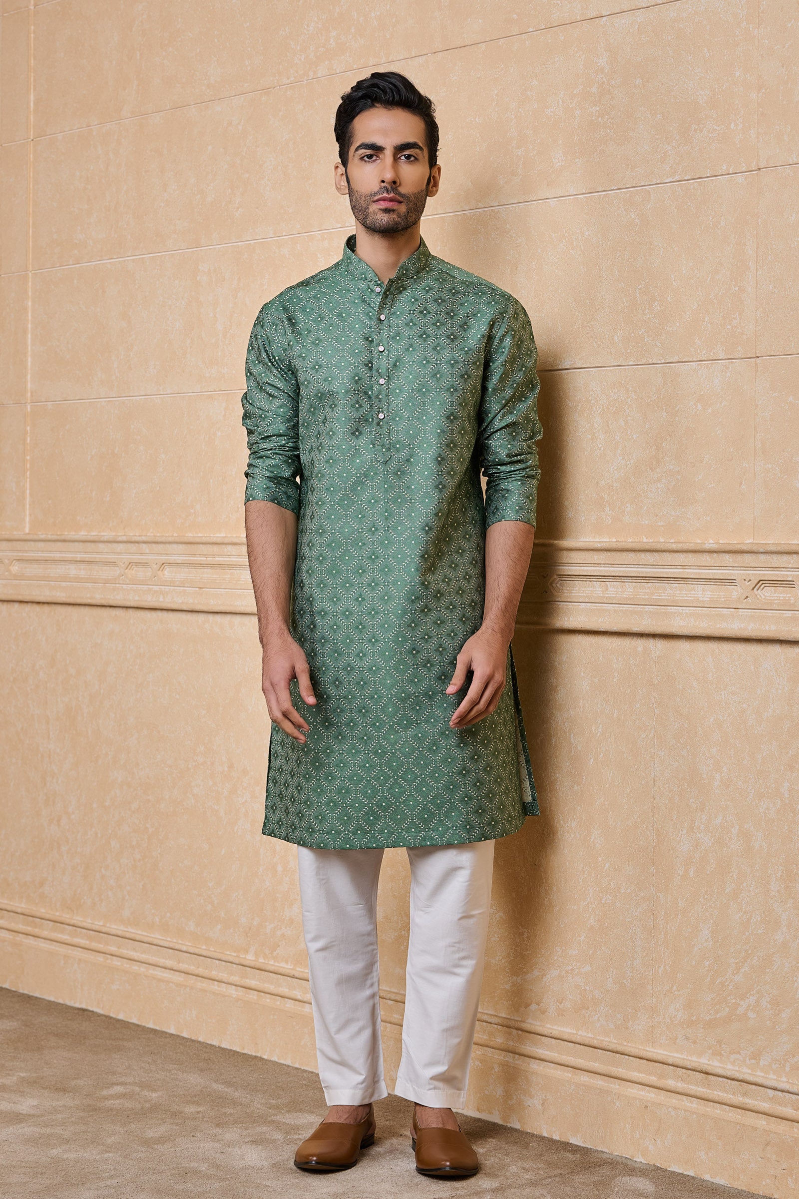 Green Jacquard Kurta Set With Top Stitch Detailing