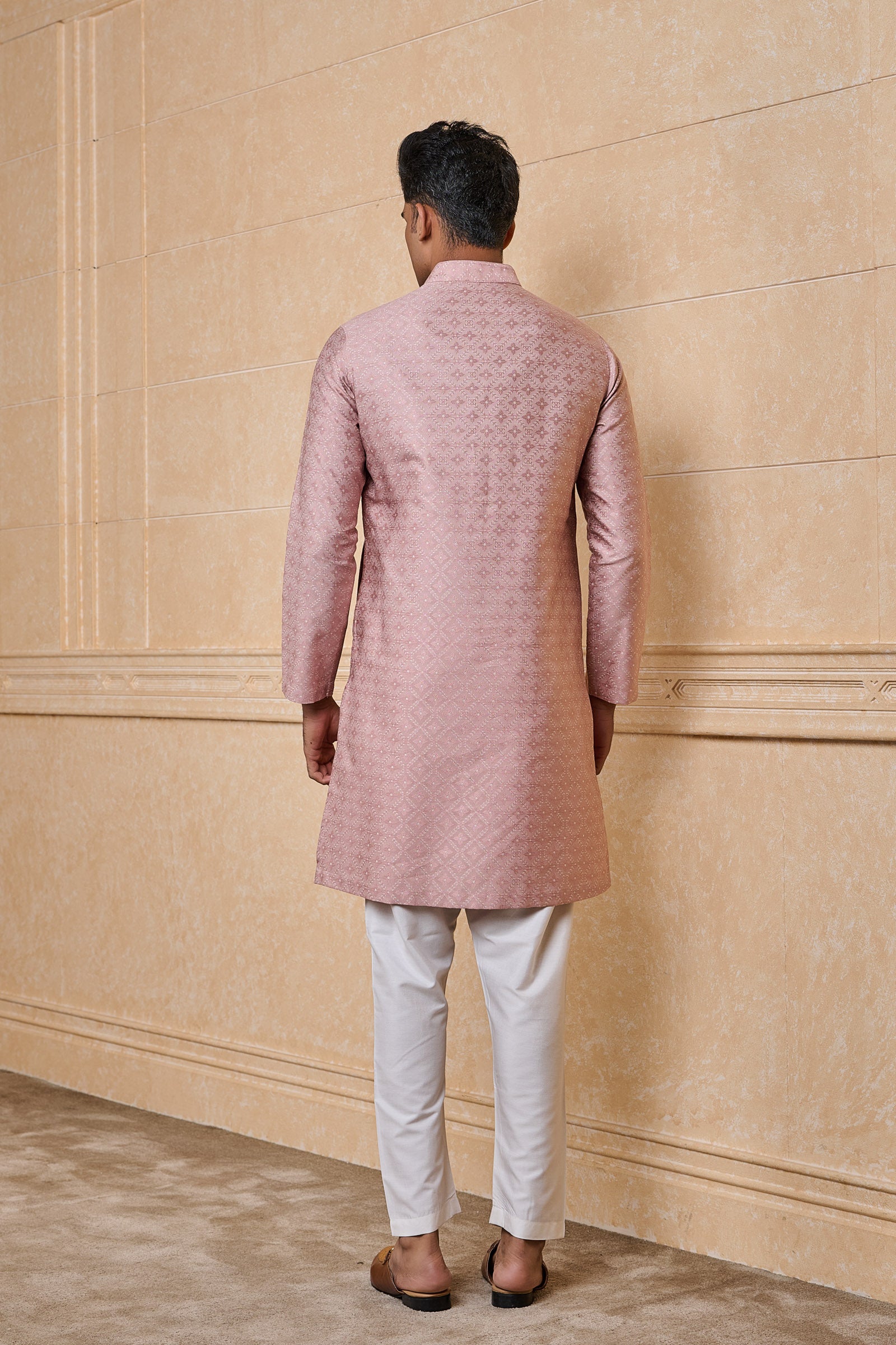 Pink Jacquard Kurta Set With Top Stitch Detailing