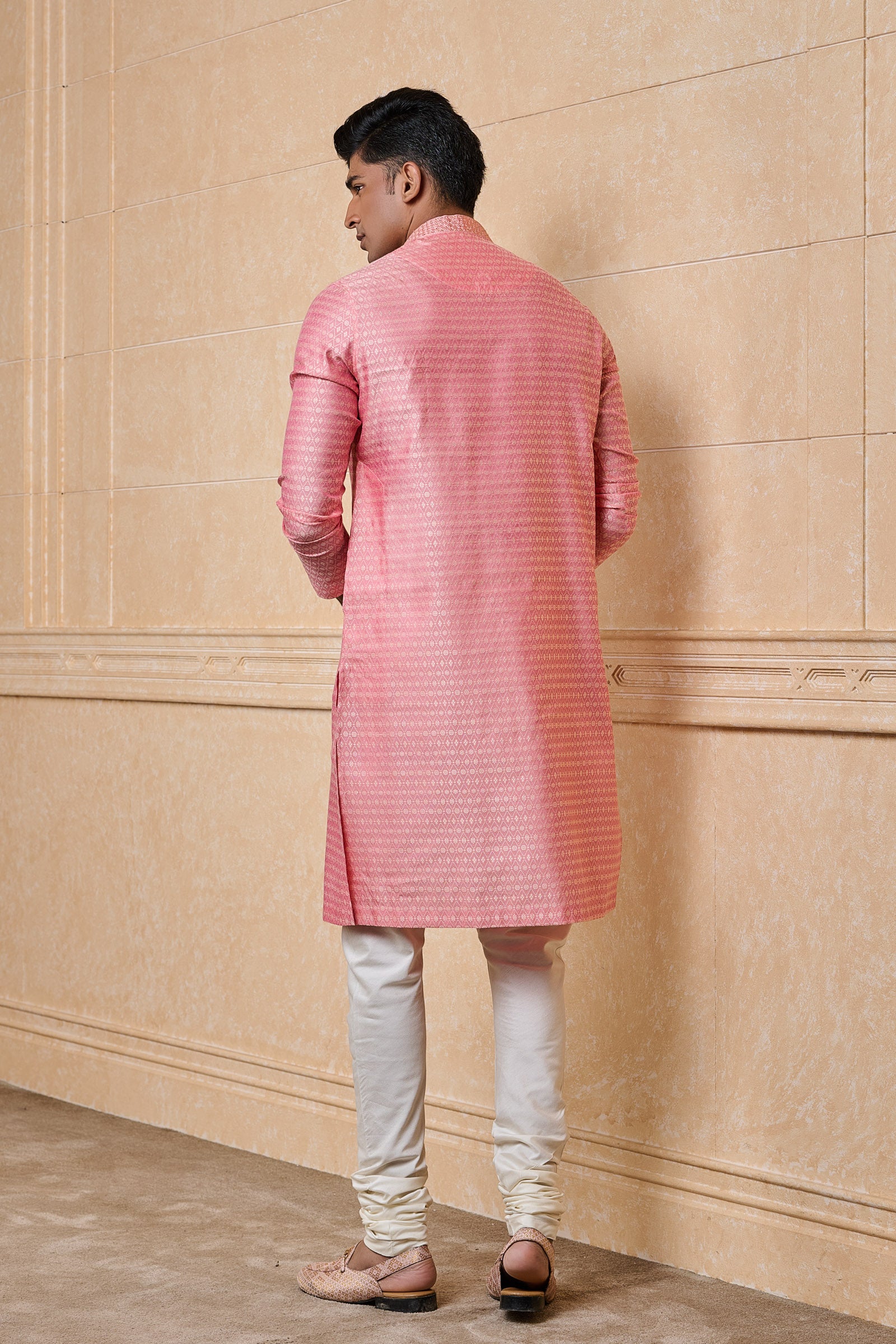 Pink Jacquard Kurta Set With Top Stitch Detailing