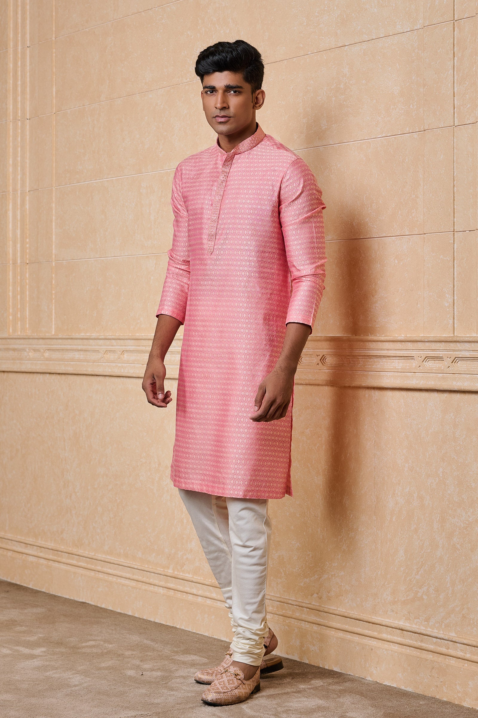 Pink Jacquard Kurta Set With Top Stitch Detailing