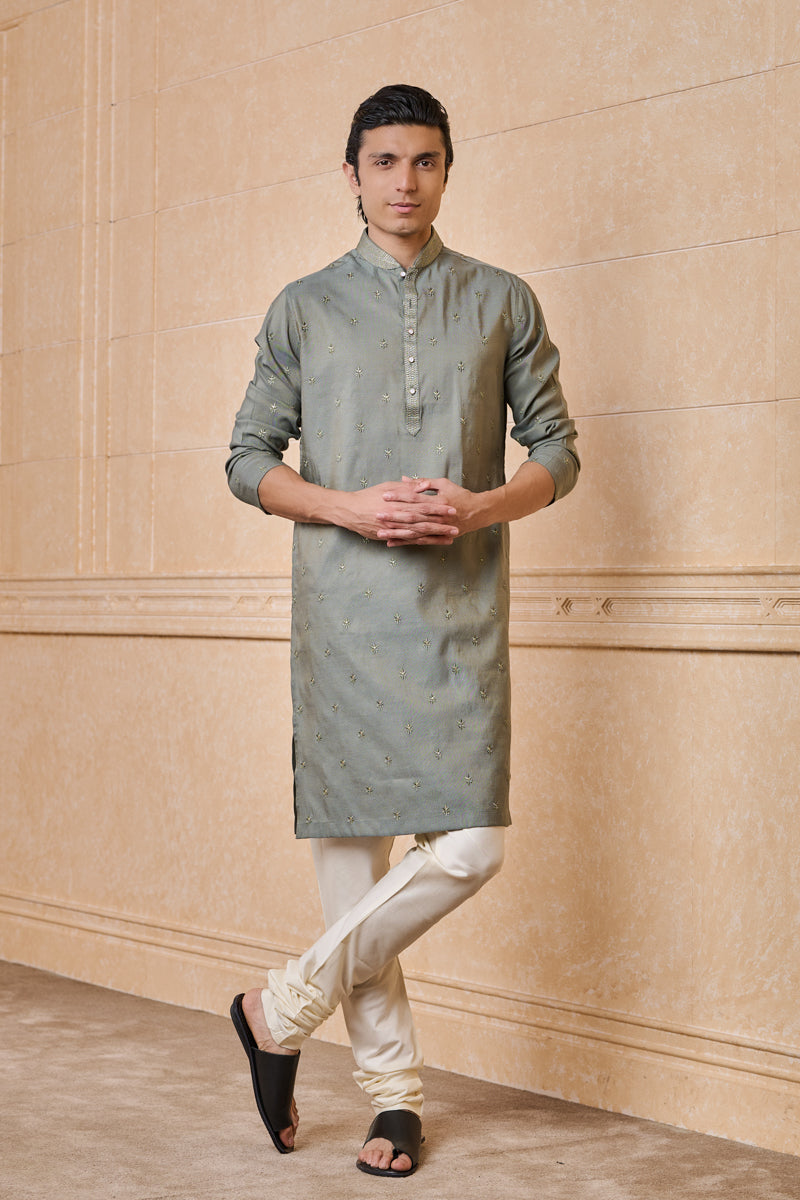 Light Green Kurta Set With Embroidered Yoke