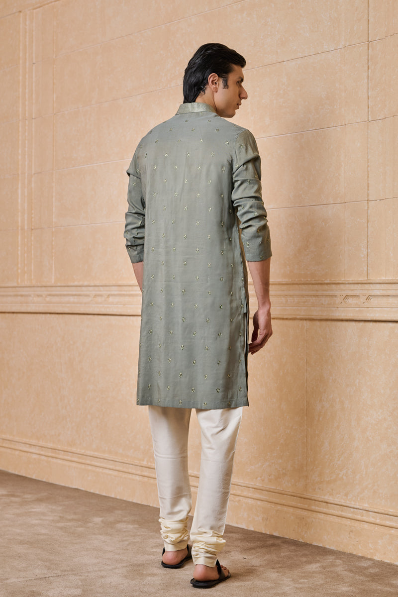 Light Green Kurta Set With Embroidered Yoke