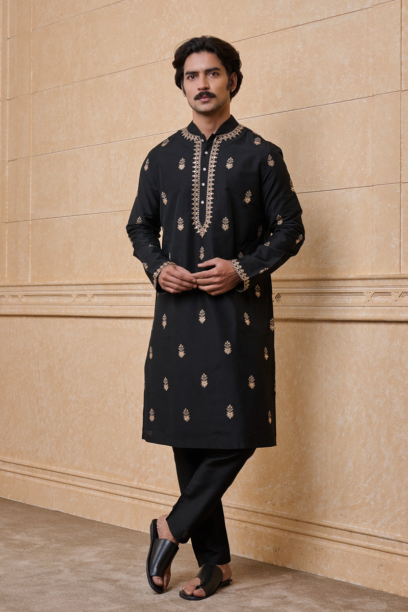 Black Staple Kurta Set With Butta Embroidery