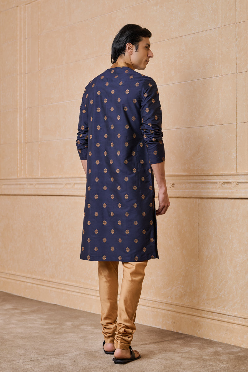 Navy Kurta Set With Embroidery Highlights