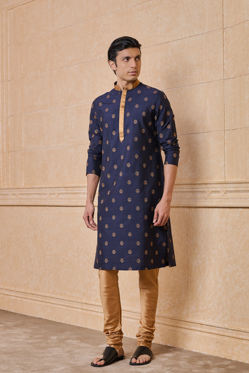 Navy Kurta Set With Embroidery Highlights