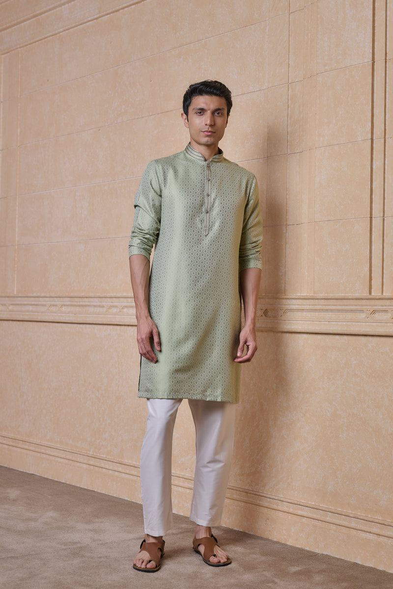 Green Jacquard Kurta Set With Embroidered Collar