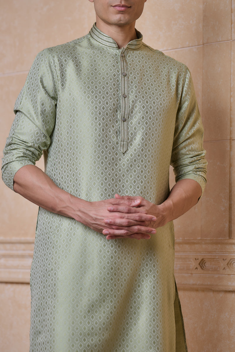 Green Jacquard Kurta Set With Embroidered Collar