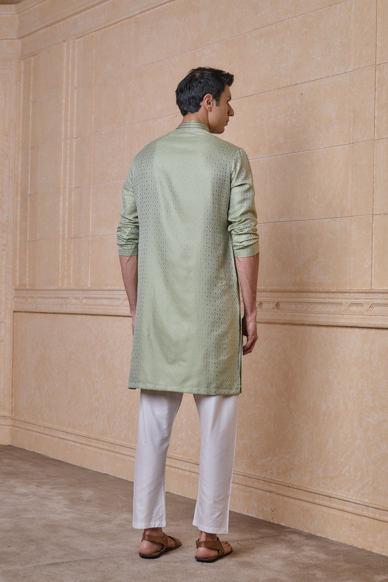 Green Jacquard Kurta Set With Embroidered Collar