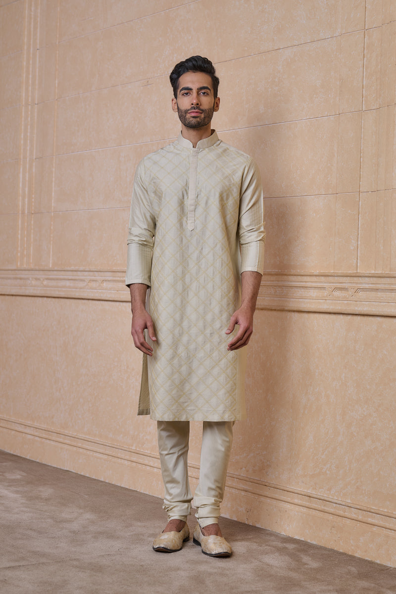 Gold Kurta Set With Textured Detailing