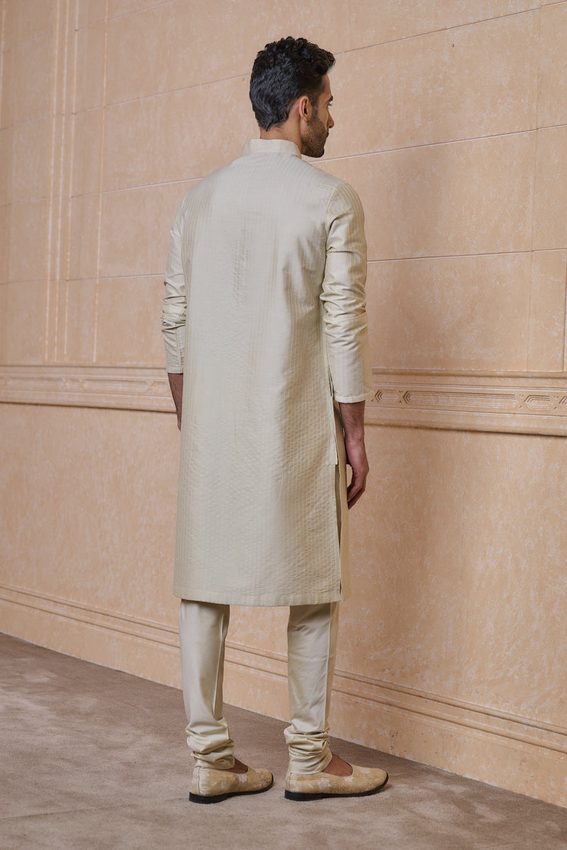 Gold Kurta Set With Textured Detailing