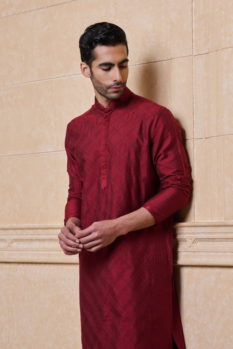 Maroon Kurta Set With Textured Detailing