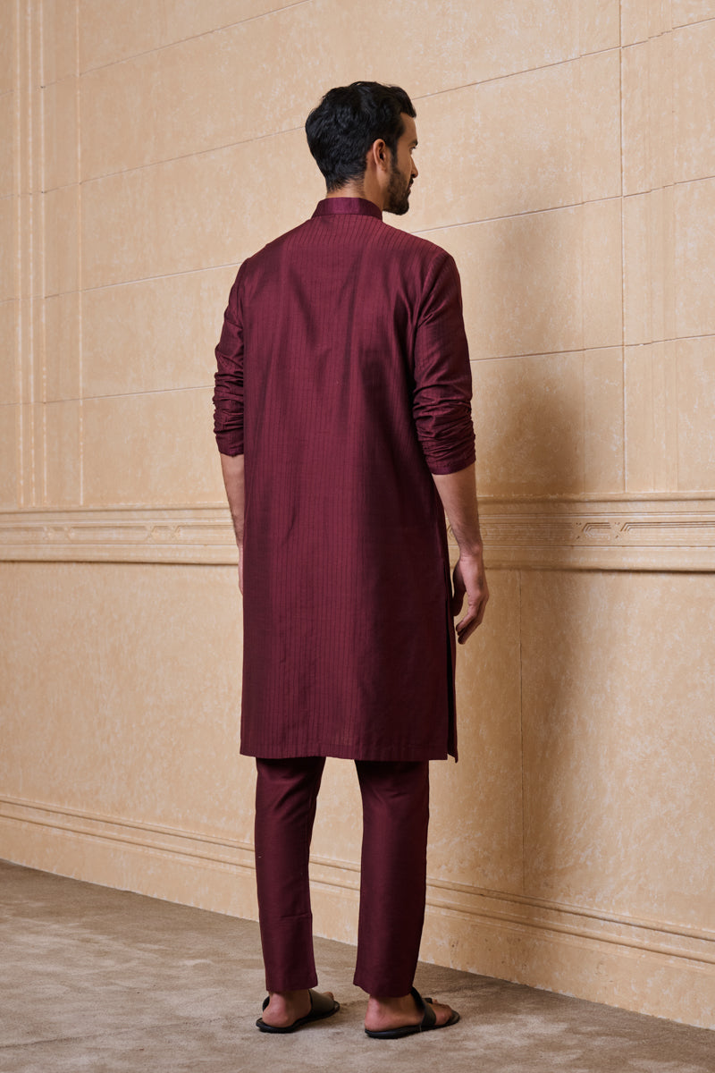 Wine Kurta Set With Textured Detailing