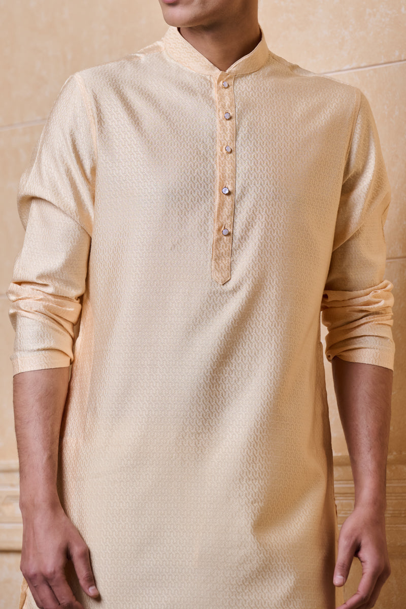 Peach Jacquard Kurta Set With Geometrical Pattern