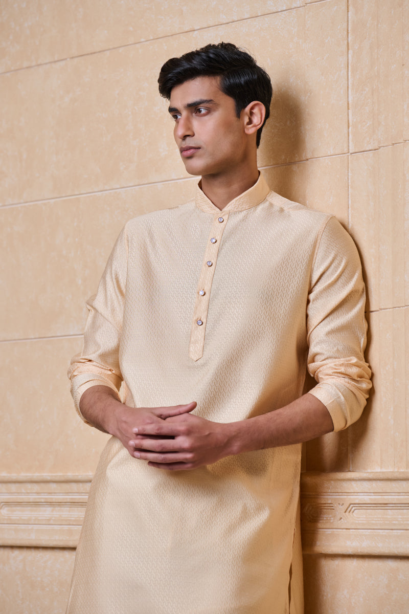 Peach Jacquard Kurta Set With Geometrical Pattern